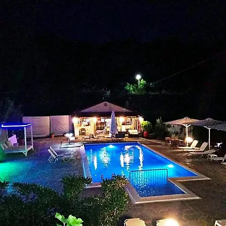 Angelos Hotel 3*